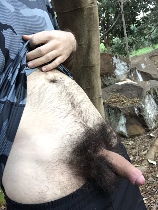 1 pic. My first pissing outdoor 😏

https://t.co/SwFQ0gt0c6 https://t.co/6vbovBkd9v