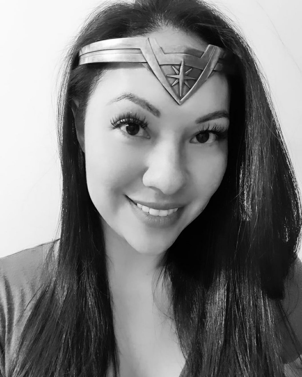 Lahela's tweet photo. @chelsey_yadao Challenge Accepted #womensupportingwomen #wonderwoman https://t.co/vr6yYIMXxZ