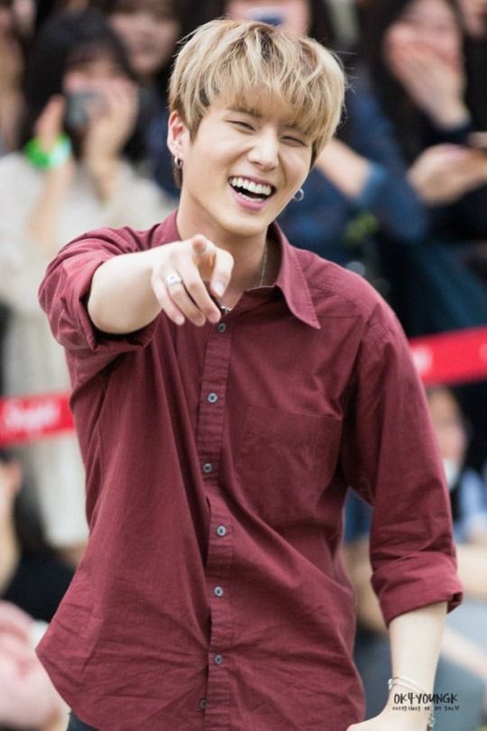 youngk stans, today imma give you random pics of our golden boy smiling: a thread 