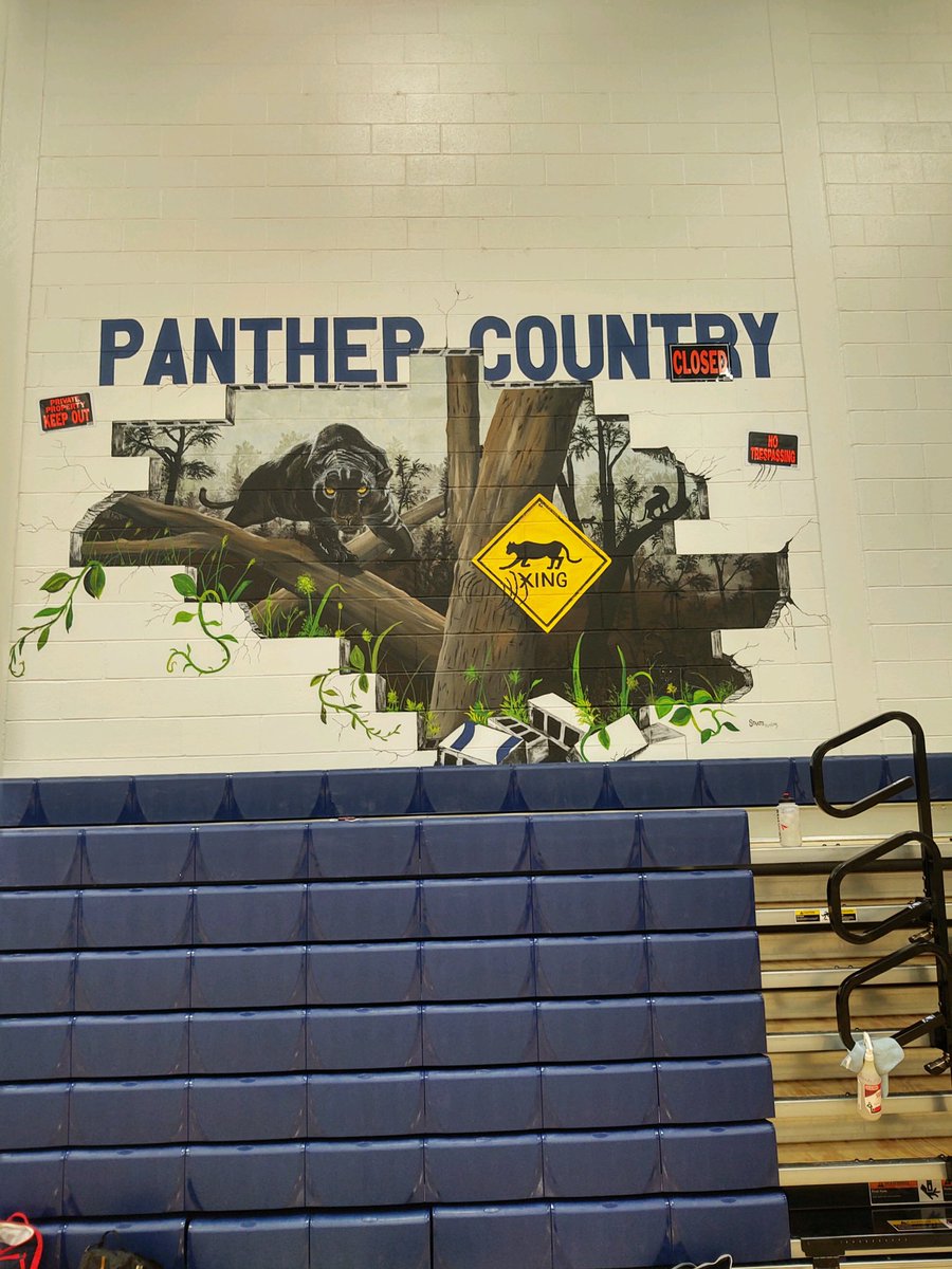 ETNreisenweber's tweet photo. The new Saegertown floor is 🔥🔥🔥 https://t.co/ZnbpfLLY5x