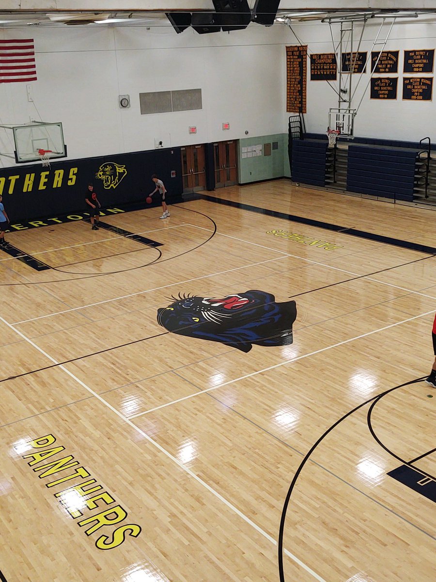 ETNreisenweber's tweet photo. The new Saegertown floor is 🔥🔥🔥 https://t.co/ZnbpfLLY5x