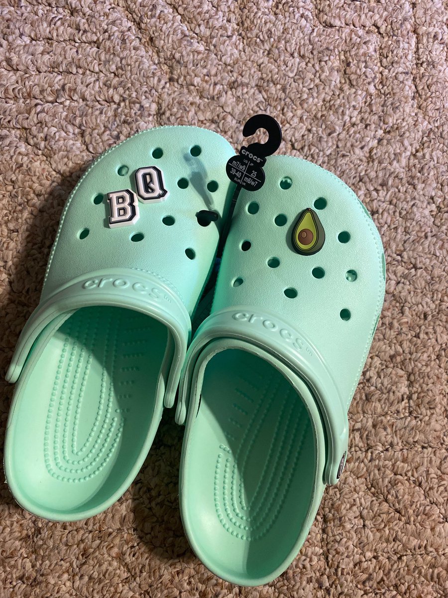 KaiaDorn's tweet photo. We let @BaileyQuinn1 wear a pair of our crocs for one (1) day and look what she bought today #welcometothecrocside https://t.co/cWs60ZPNrP
