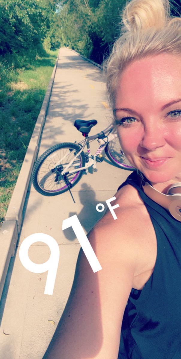 mandywolff81's tweet photo. 🚴‍♀️ #COVID19 #craziness #iboughtabike https://t.co/BMvqAXuyyr