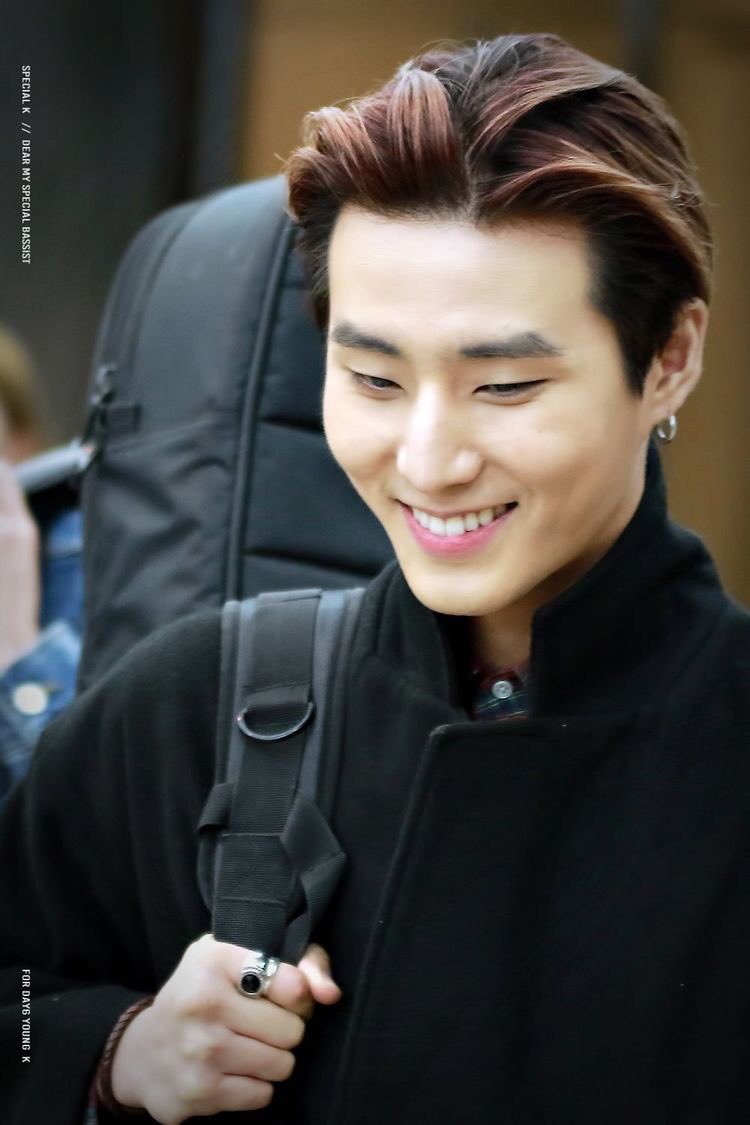 youngk stans, today imma give you random pics of our golden boy smiling: a thread 