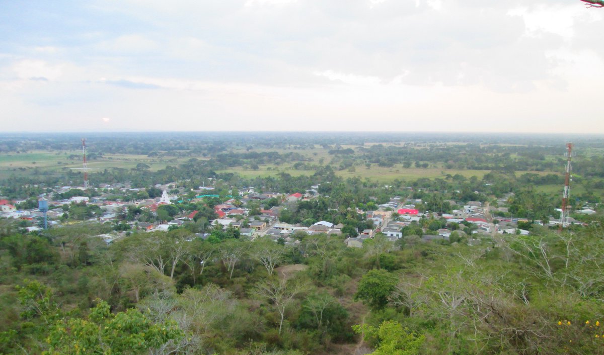 Un sepelio masivo donde asistieron habitantes de las veredas Cantarrana y Guayabal Mpio de San Carlos,habría sido el causante de múltiples contagios de COVID,que hoy han cobrado la vida de más de 5 personas.
La comunidad clama por la presencia de la <a href="/GobCordoba_/">Gobernación de Córdoba</a> <a href="/walter_galeno/">WALTER HERNAN GOMEZ</a>