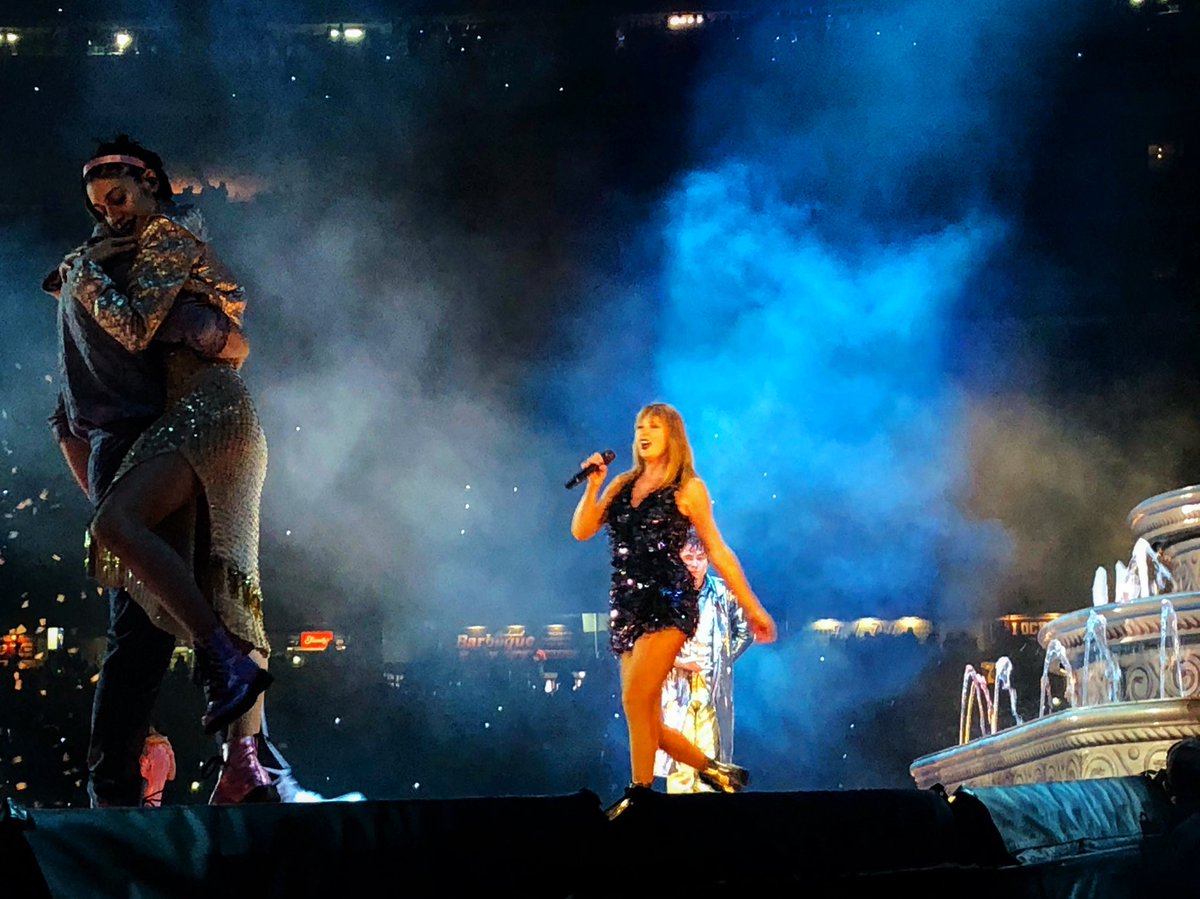 swiftieboston's tweet photo. 2 years since #repTourFoxborough Night 2!!! My first time being on the floor, never mind.. the pit! https://t.co/sMMrrCxzVW