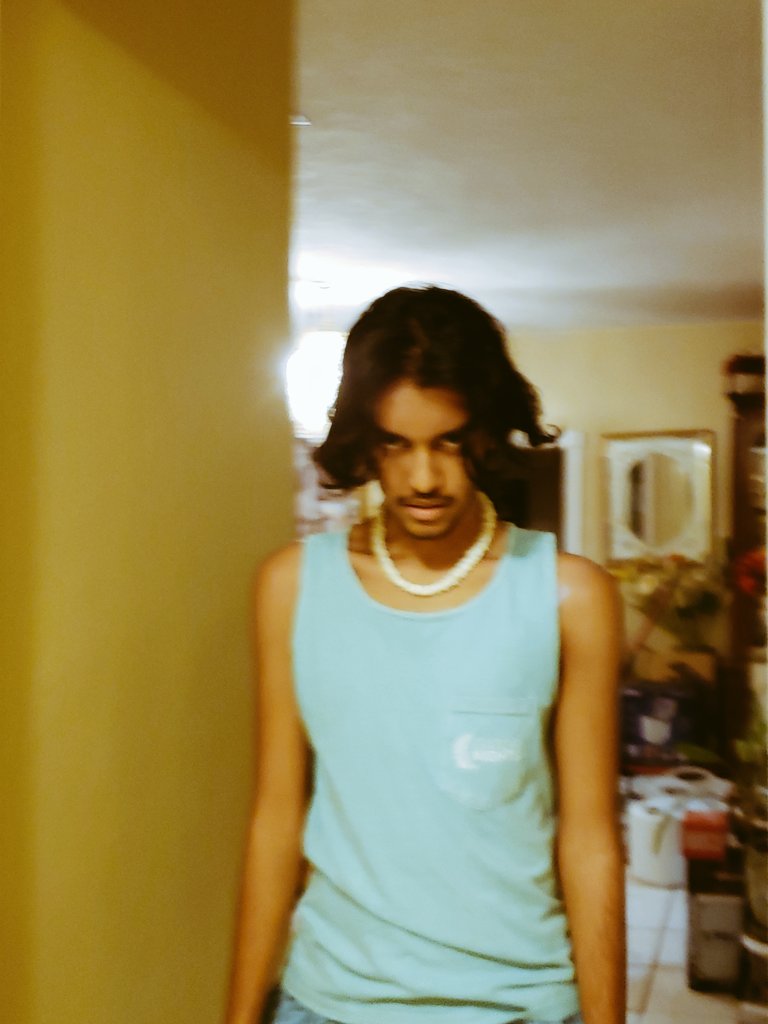 Rajudarshan_'s tweet photo. Evil surfer guy aesthetic https://t.co/lYqIAcD3zd