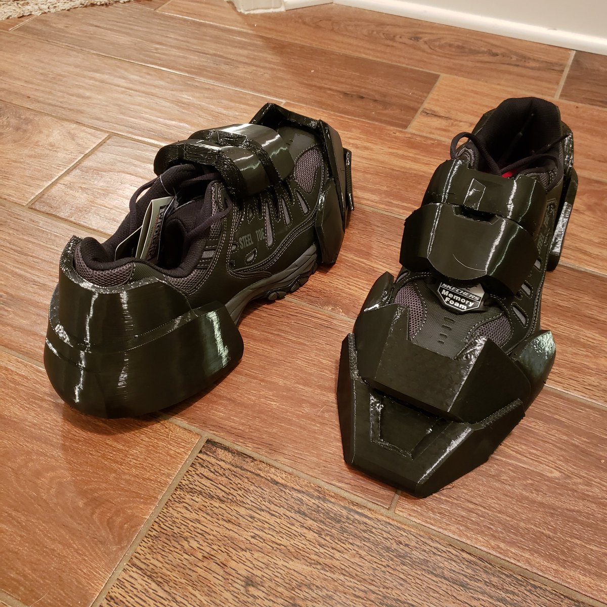 AlphatoZetaInd's tweet image. One of the new techniques we are trying with this commission is printing in flexible filament.   Both the boots are fully printed and ready for mounting/finishing.  Maybe we will even do a tutorial on the process ;).  

Printed on a @lulzbot3d #taz6 with @polymaker_3d #polyflex