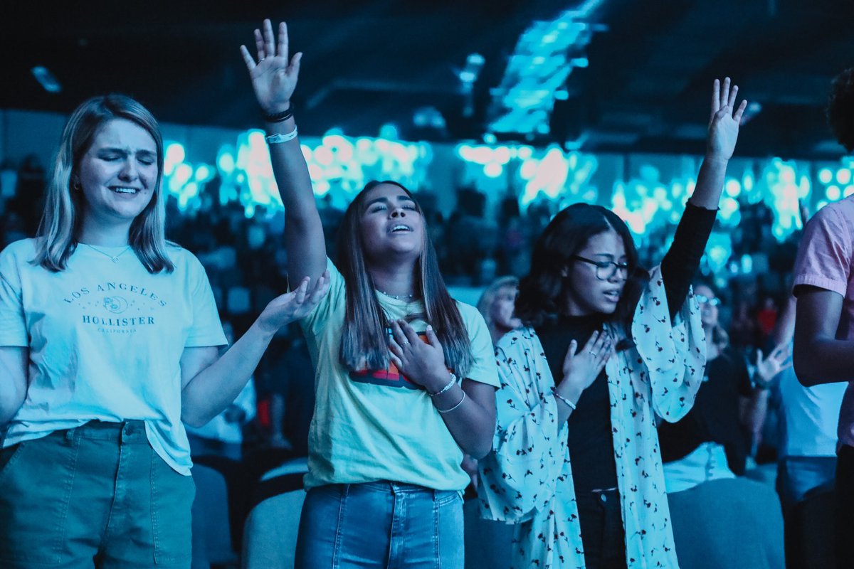 wearefaithfam's tweet photo. SUNDAY ➡️ BEST DAY!
Reservations for this Sunday are now open!🎉 You can reserve your seat here! https://t.co/42KeeYW5pS
Make sure to invite a friend and we’ll see you online or in person at 9 or 11AM! #BeABringer https://t.co/tw2A1qZuO0