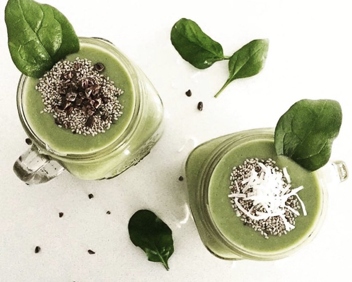 HelpHairAu's tweet photo. Spinach is loaded with Vitamin A and Vitamin C, which boosts hair growth! Try adding a small handful to your next smoothie, we promise you won't taste it 🌱 💚@HelpHairAu #hairnutrition #hairloss #helphair https://t.co/7vmqSuZju8