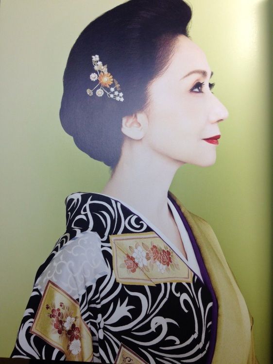 知絵子 Chiquito 酒と写真と着物と芝居 در توییتر 私が着物に最初に入ったのは 銀座のホステスさん向け着物レンタル屋さんだったので 私の中でイメージ最高ランクが 岩下志麻 高島礼子 のイメージになっております あぁかっこいい 知絵子 Chiquito 酒と写真と着物と芝居 در توییتر 私が着物に最初に入ったのは 銀座のホステスさん向け着物レンタル屋さんだったので 私の中でイメージ最高ランクが 岩下志麻 高島礼子 のイメージになっております あぁかっこいい
