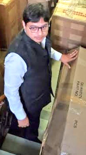 RajKVerma4's tweet photo. गब्बर के बब्बर का एक और कमाल👍
ड्रग कंट्रोलर अमनदी�� और @gurgaonpolice की टीम ने दो अलग अलग अंतराष्ट्रीय अवैध ड्रग (दवा) रैकेट का भंडाफोड़। 45 लाख की ड्रग्स, 75 लाख कैश एक फॉर्च्यूनर कार सहित 4 इराकी आदमी और एक उज्बेकिस्तान की महिला गिरफ्तार।
@anilvijminister
@cmohry @Dchautala https://t.co/qaqWmcFWLW