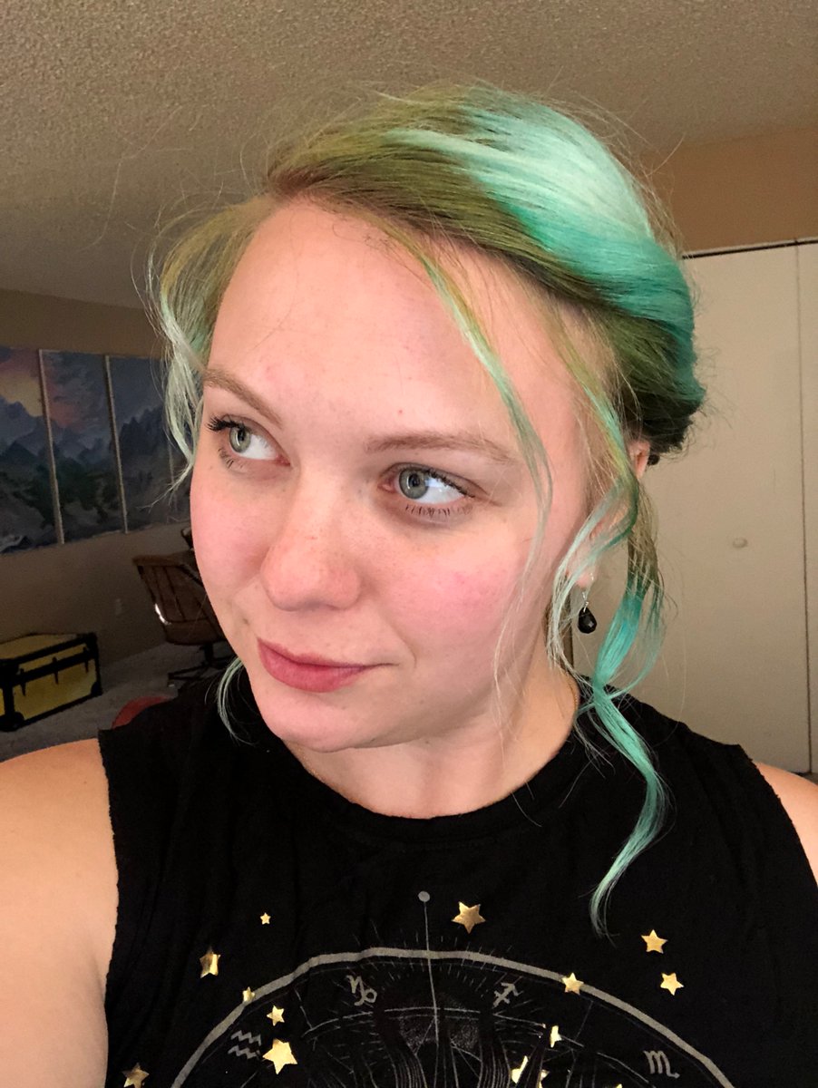 KaystarrCreates's tweet photo. Feelin kinda witchy! Streaming in 30 min!
https://t.co/rccaIeB45s https://t.co/COzMJgcYyK