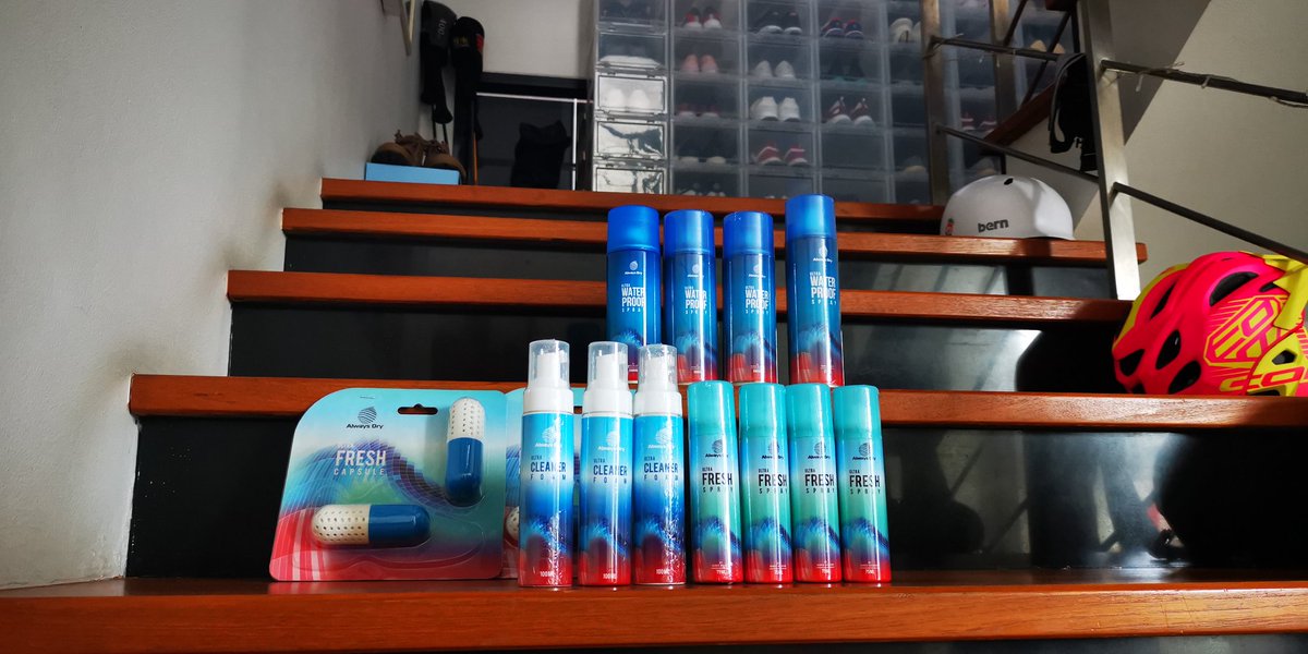 MJBank's tweet photo. Shoes best friend
สำหรับ​คนรักรองเท้าอย่างผม
#NostainNoPain #AlwaysDryThailand 
#เรื่องเลอะเรื่องเล็ก
#alwaysdrythailandaerosol
#alwaysdry #สเปรย์กันน้ำรองเท้า #น้ำยาทำความสะอาดรองเท้า #เรื่องเลอะเรื่องเล็ก #nostainnopain #waterproof #KicksBank https://t.co/yaA3g9xXyX