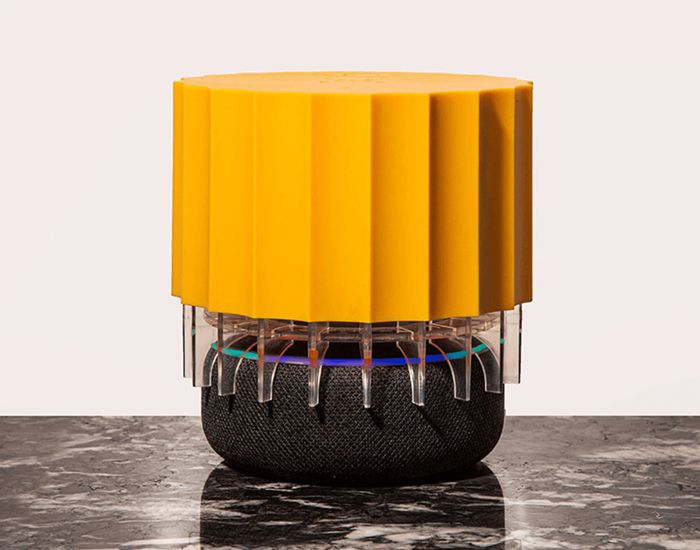 designboom's tweet photo. the 'alexagate' device stops amazon from listening to your conversations
https://t.co/6gmaXUmsXr https://t.co/wCy9kQvZUp