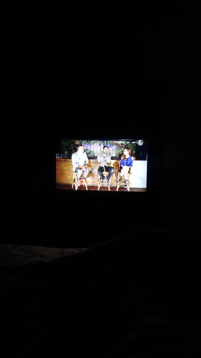 Disfrutando <a href="/aquipasandolatv/">aquipasandolatv</a> #Canal6 siempre me hacen reír!! <a href="/iamjuankiss/">Juankiss Talavera</a> <a href="/Pasadita/">Guanabana</a> me encantan!