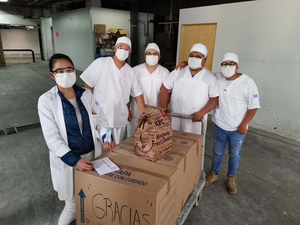 TakaTakaProd's tweet photo. Como cada semana durante esta pandemia, apoyamos con personal, logística y transporte la entrega de alimentos para ayuda en los hospitales Instituto Nacional de Nutrición y el Instituto Nacional de Enfermedades Respiratorias INER. https://t.co/prUzmncNrV