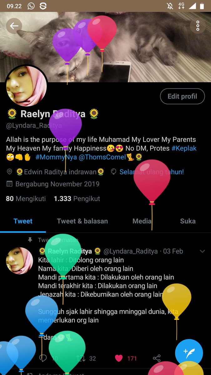 LynDarraLyn's tweet photo. Ehhh dapat balon dr Twitter baru on langsung dpt balon warna warni.. Hhh.. Mksih Twittet balon nya..🤭🤭🌻🌻🌻 https://t.co/TumgSLCL2G