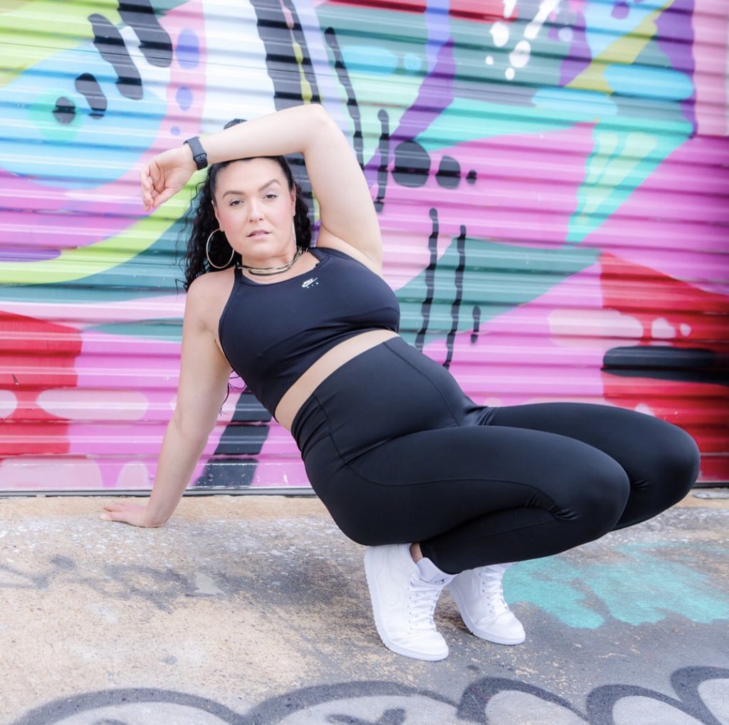 DanceHouseFit's tweet photo. Our ✨BOSS✨ babe, Jenny, taught her last in studio class before she brings baby Sanchez into the world! Don’t worry, you can still catch her on #dhfdigital while she’s out so make sure you’re subscribed (3-day FREE trial)! Show this momma all the love as she’s due 8.13 💕 https://t.co/6k3xaKydkn