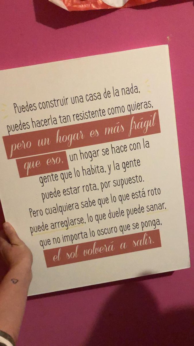ma_ri_sas's tweet photo. Una amiga hace dos años se encuadro esta frase de Greys JAJAJA me rodeo de la gente que va #MarianaAlert https://t.co/XKDVyltxsE