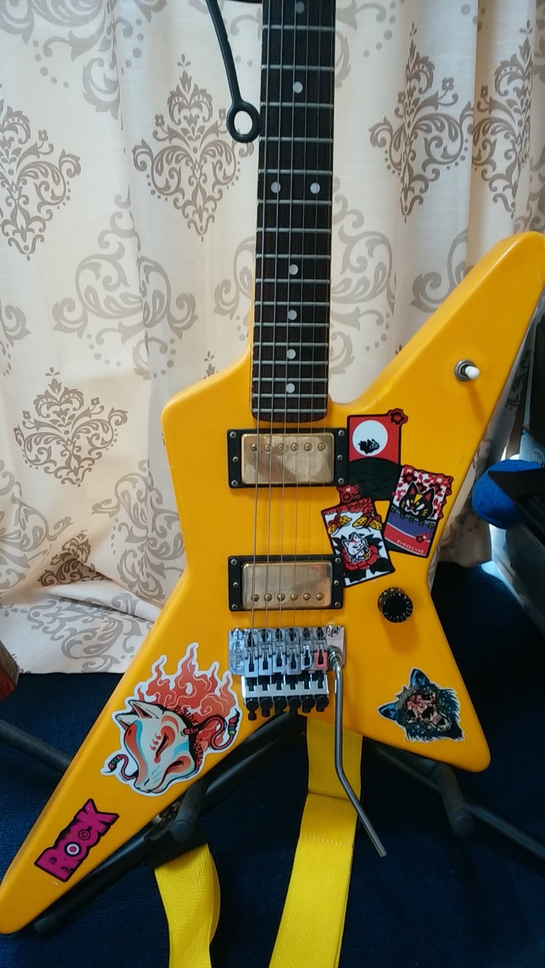 ステッカー屋 B Side Label Rt P8mzolvopxi3j8j ギター好きな人と繋がりたい ギター好きと繋がりたい ギター ベース かっこいいステッカー ビーサイドレーベル 痛ギター 貼り替えた この方がいいかも T Co Drllkgdtap Twitter