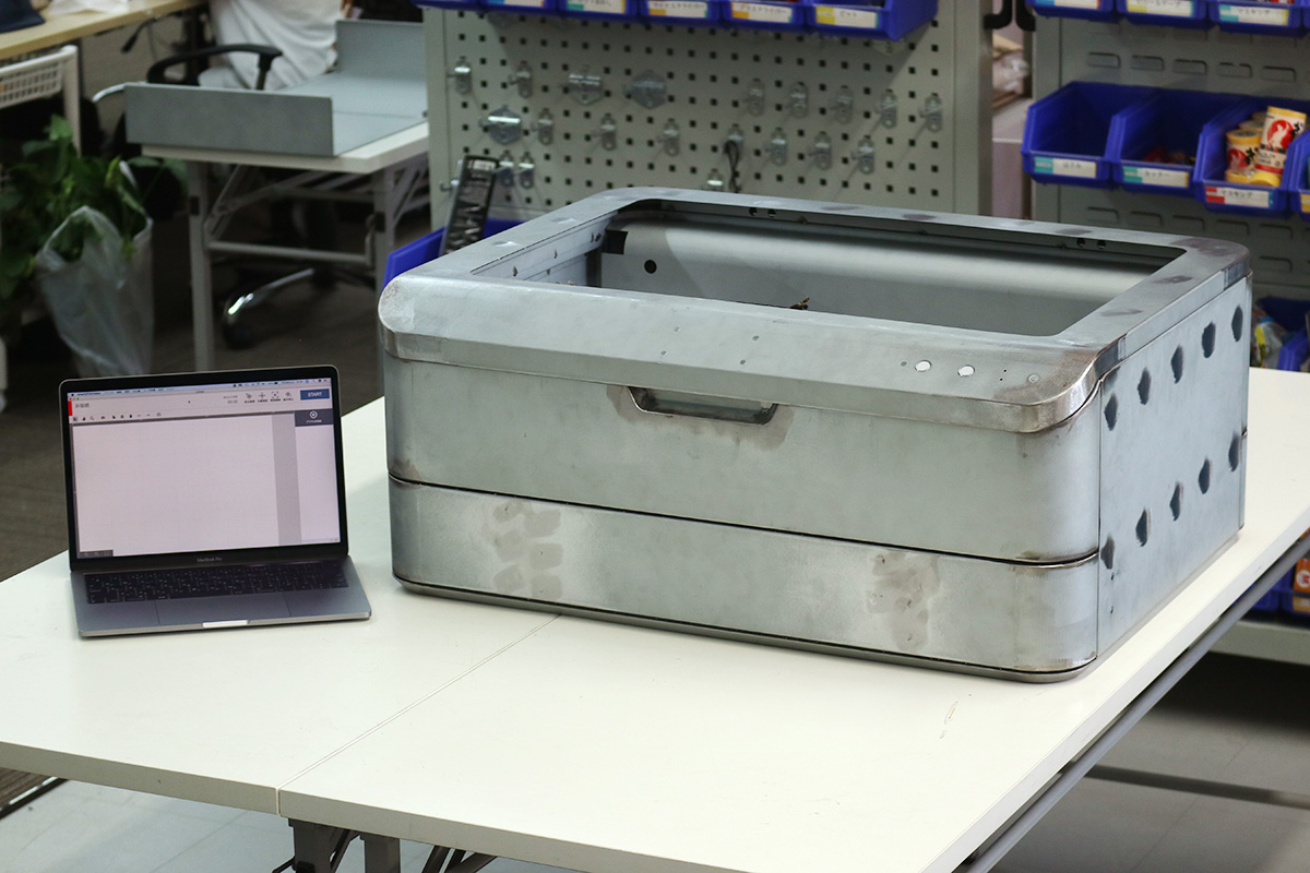 新型レーザー加工機、Etcher Laser Proの最終プロトタイプが完成しま 