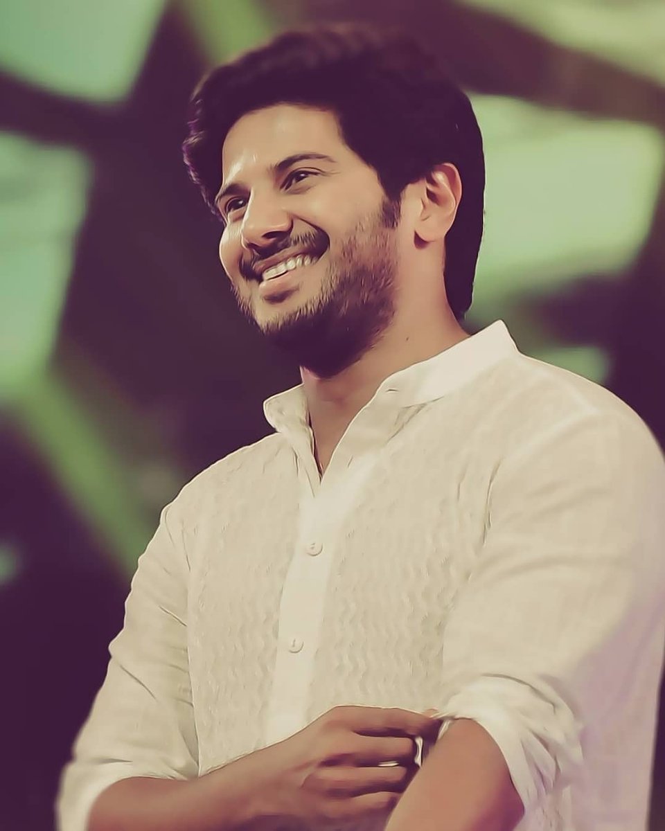 SMTollywood's tweet image. Happy birthday to very stylish &amp;amp; talented hero @dulQuer 💐👍

#HBDDulquerSalmaan 
#HappyBirthdayDULQUER