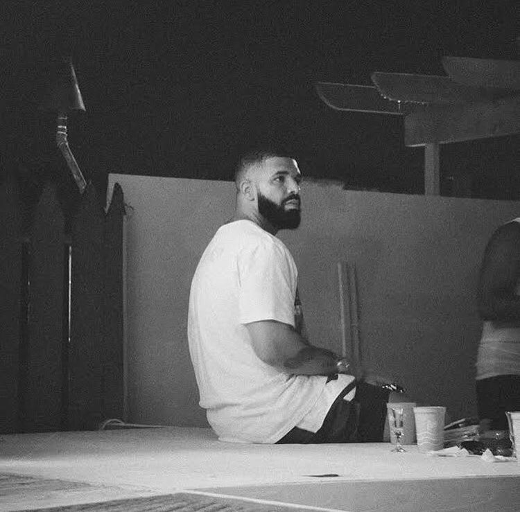 GetUpInc's tweet photo. Drake breaks the record for the most top 10 hits in the history of the Billboard Hot 100.
DJ Khaled's "Popstar" and "Greece," both featuring Drake, roar onto the Hot 100 at Nos. 3 and 8, respectively.
#Getupinc #Drake #DJKhaled https://t.co/Zj9g5EzJP0