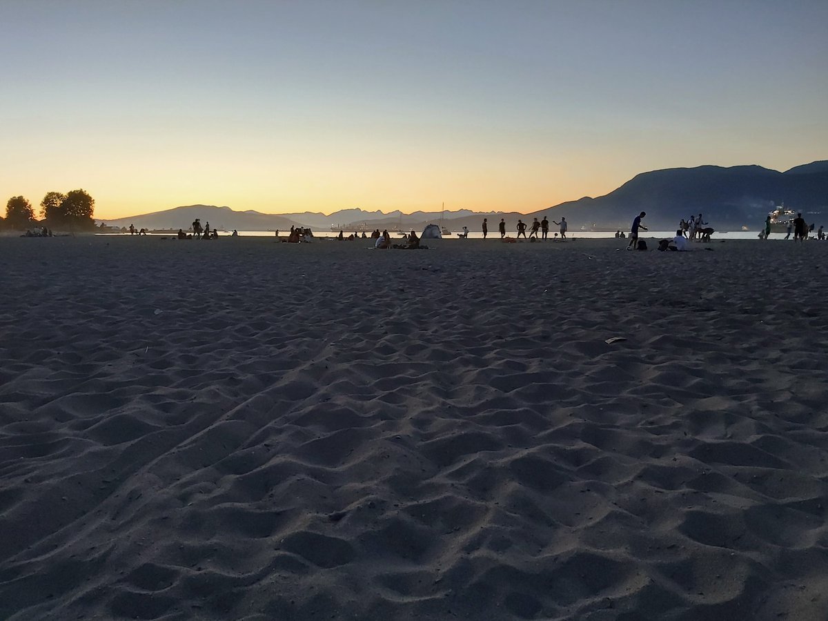 Musa_'s tweet photo. También puedo ver un atardecer sin ti. https://t.co/HRzYbsOtLH