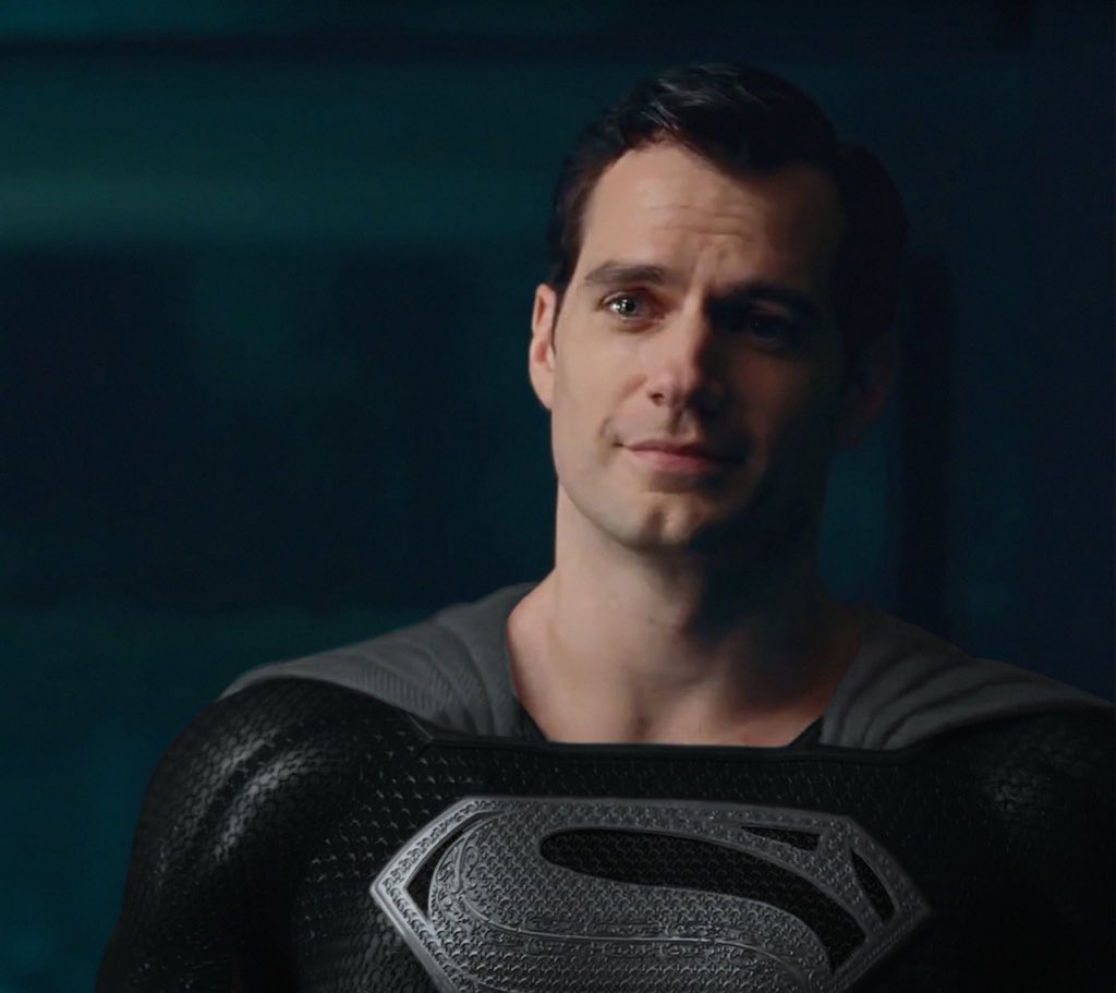 TimeQuizz's tweet photo. Después de tanto tiempo, por fin tenemos el primer vistazo al #BlackSuit de #Superman que saldrá a la luz en 2021

#ZackSnydersJusticeLeague
#SnyderCut 
#JusticeCon 

#TimeQuizz #YDeAquíADónde https://t.co/aTqM3R9FDm