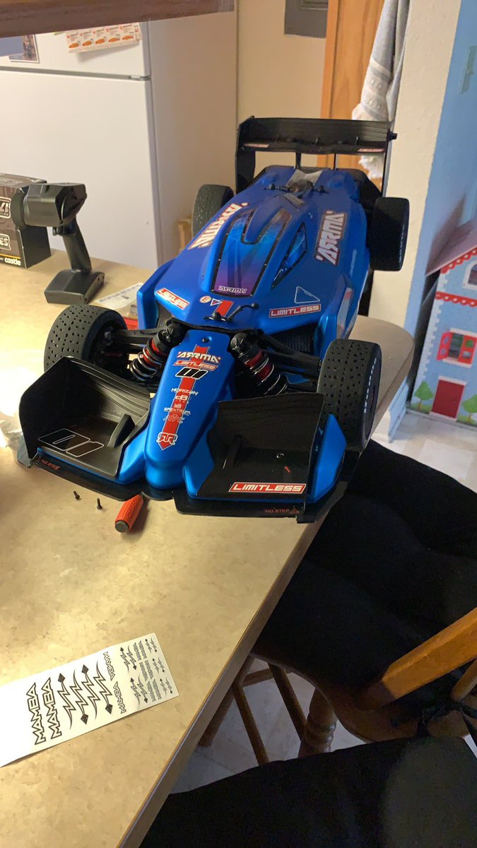 Moonwatcher1231's tweet photo. Got my new rig! So much fun to blast around first arrma rc and in love. #Speedmaster #Arrma #limtless #iwannagofast https://t.co/qAYclckNRz