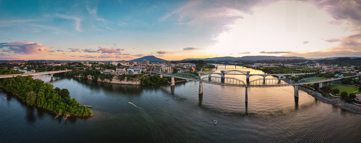 The_Source06's tweet image. Chattanooga is one beautiful city. 📸 by me and my drone!
#Photography #Mavic #MavicAir2 #BlackPhotographer #LandscapePhotography