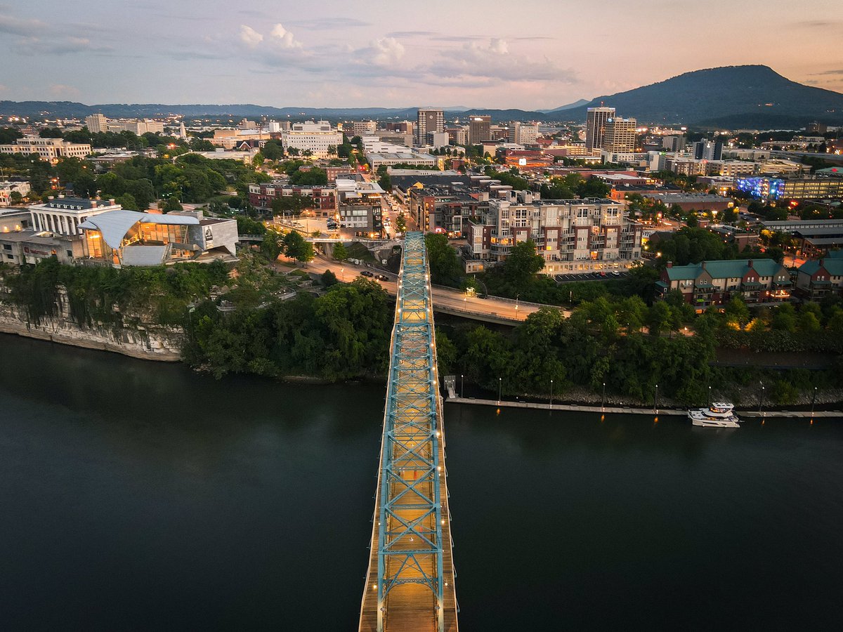 The_Source06's tweet image. Chattanooga is one beautiful city. 📸 by me and my drone!
#Photography #Mavic #MavicAir2 #BlackPhotographer #LandscapePhotography