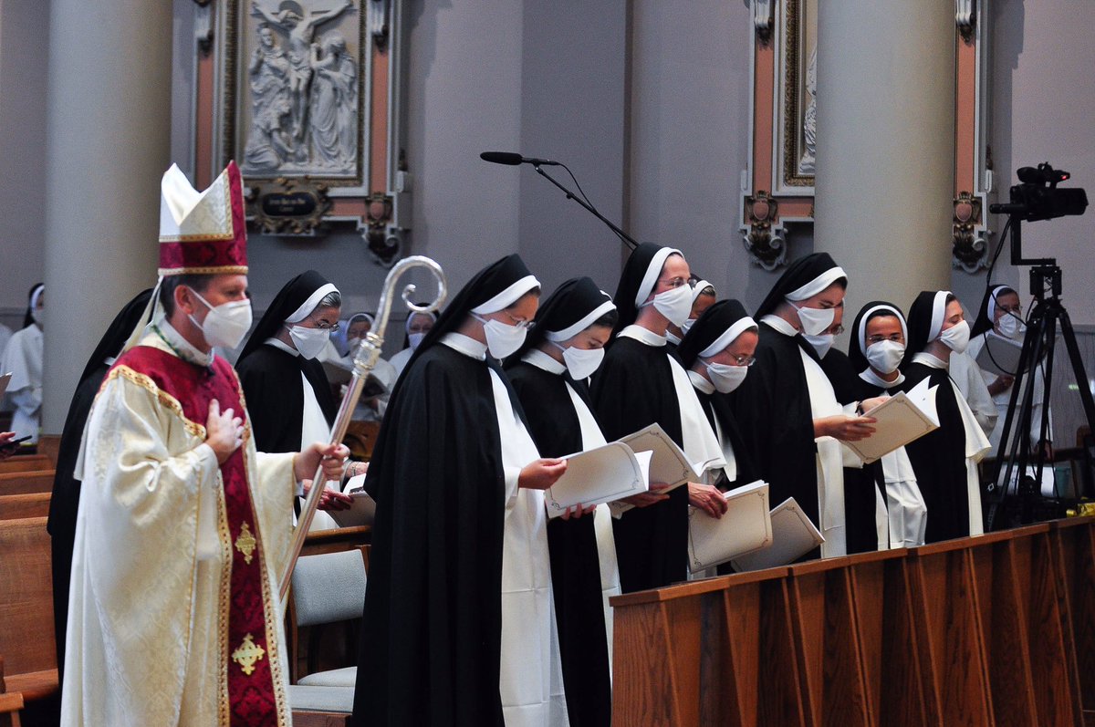 bpspalding's tweet photo. Congratulations to the Dominican Sisters of Saint Cecilia and the Sisters who made Perpetual Profession this morning. May God continue to bless their yes to His call. https://t.co/tIi2t4zU9N
