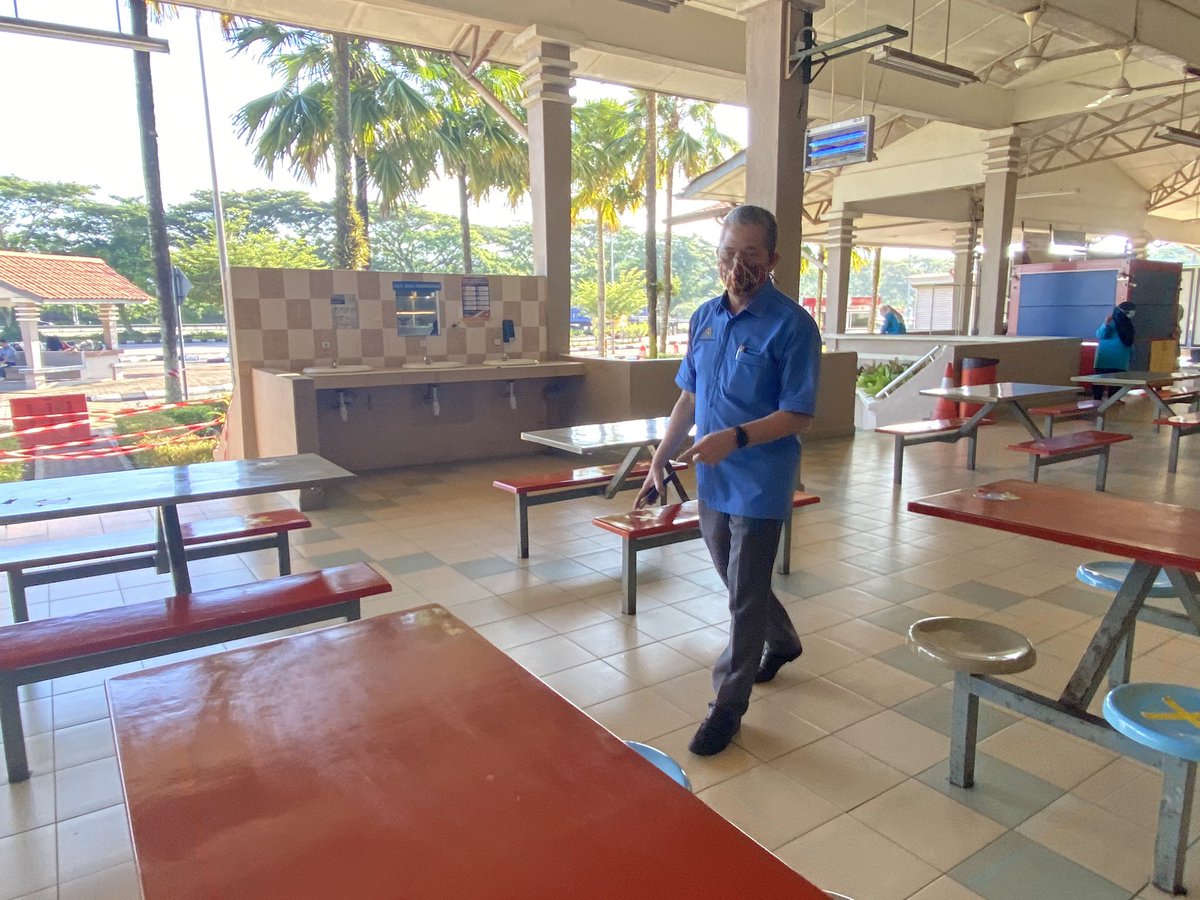 Patuh SOP...Pagi ini Menteri Kanan <a href="/MOWorks/">でやんす</a> <a href="/PetraJayaMP/">Fadillah Yusof 🇲🇾</a> melakukan pemeriksaan mengejut di R&amp;R Gambang <a href="/Rakan2KKR/">Rakan2KKR</a> <a href="/LLMrasmi/">LLM</a> <a href="/lpt2trafik/">LPT2trafik</a>