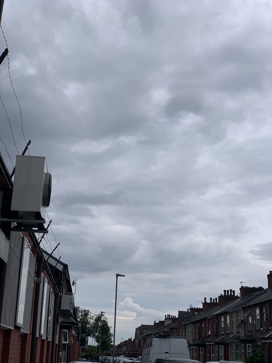 kulsom_uddin's tweet photo. @BTS_twt Catching cloud in Manchester 💜 https://t.co/4nFiYwXvne