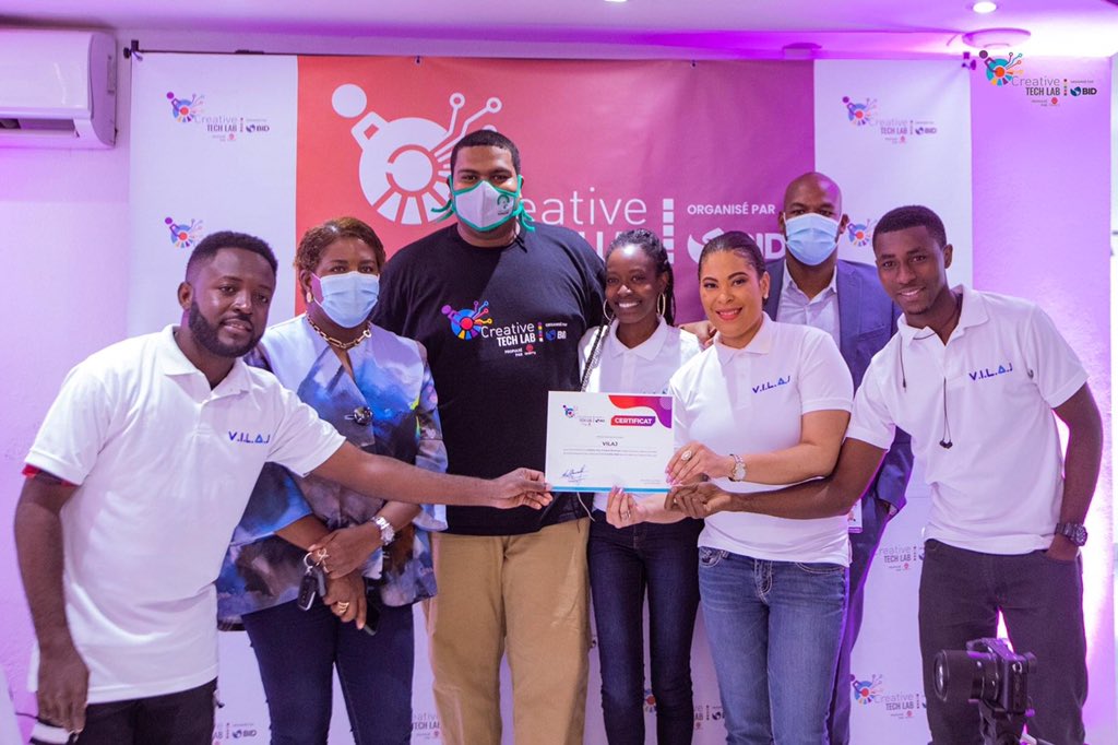 atisconstant's tweet photo. I’m happy because I was part of this wonderful initiative ( #creativetechlabhaiti ) that was organized by @el_bid and powered by @banjht. I am so honored to be part of these positive people i loved the experience https://t.co/Vbhpg0unru