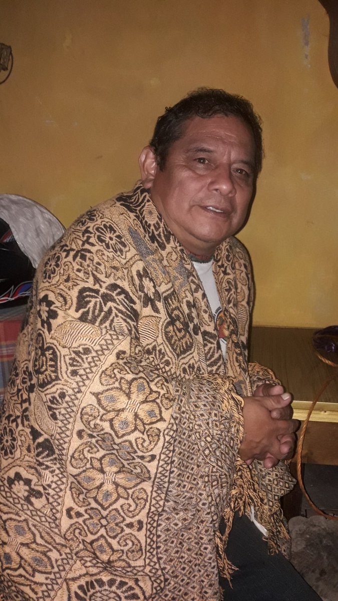 Lejos del Pantanal y de la sabiduría del "Viejo del Río", aquí descansando un rato.
Deseo que todos estén bien, oración por quienes padecen problemas de salud.
Los respeto, aún sin conocerlos.