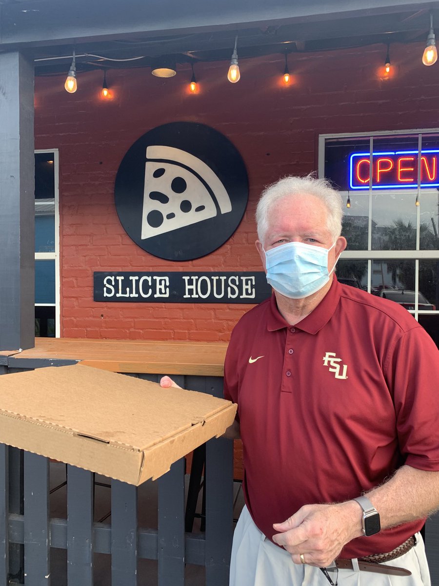 randyhanna's tweet photo. Dinner tonight from St. Andrews Slice House. Photo credit to Brad Stephens from @Sunjammers @fsupc is so proud to be a part of this community. #fsupcpromise #keepstandrewssalty #destinationpanamacity #SupportLocalBusinesses https://t.co/5tX9yDyZwN