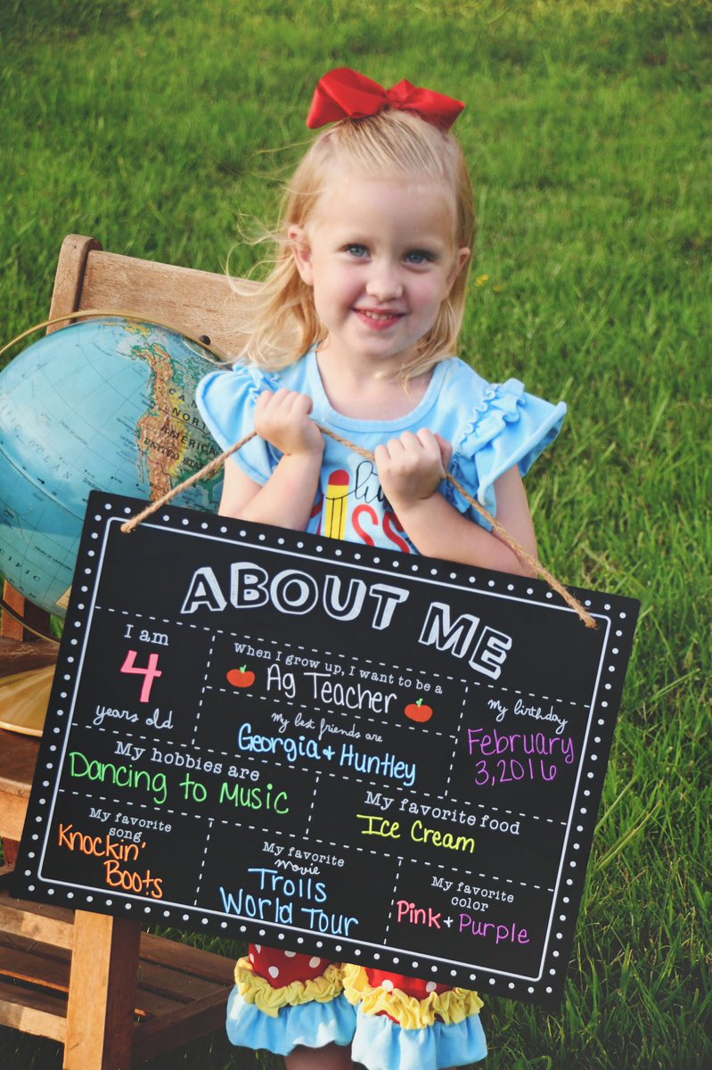 ash_mcgovran's tweet photo. Hey @LukeBryanOnline check out this girl's favorite song 🤣 https://t.co/u4BxvcwlV2