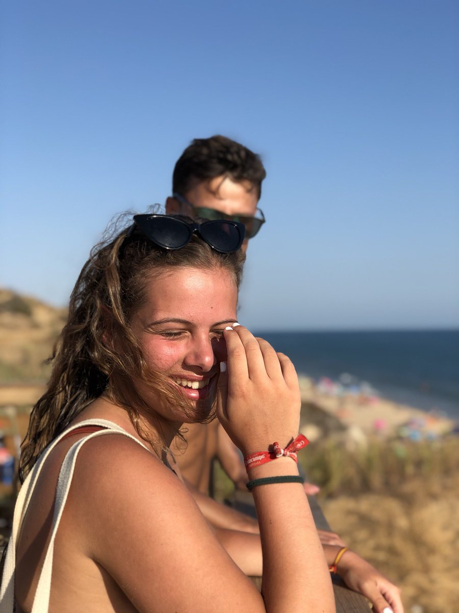 moesrosss's tweet photo. Nos vamos a la playa con el novio de Paula sin Paula https://t.co/pq6YRAaGiw