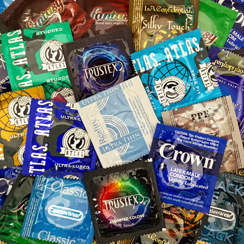 condomdepot's tweet photo. π¨Limited-Time Only π¨
.
Take 20% OFF all condoms, lubes and toys at https://t.co/xvtckQV1hH.
.
Use code 20SAVE at checkout, plus get FREE shipping on $25 or more.
.
#PlaySafe #StaySafe #CondomDepot #QuarantineLife https://t.co/mPARCmSTcJ