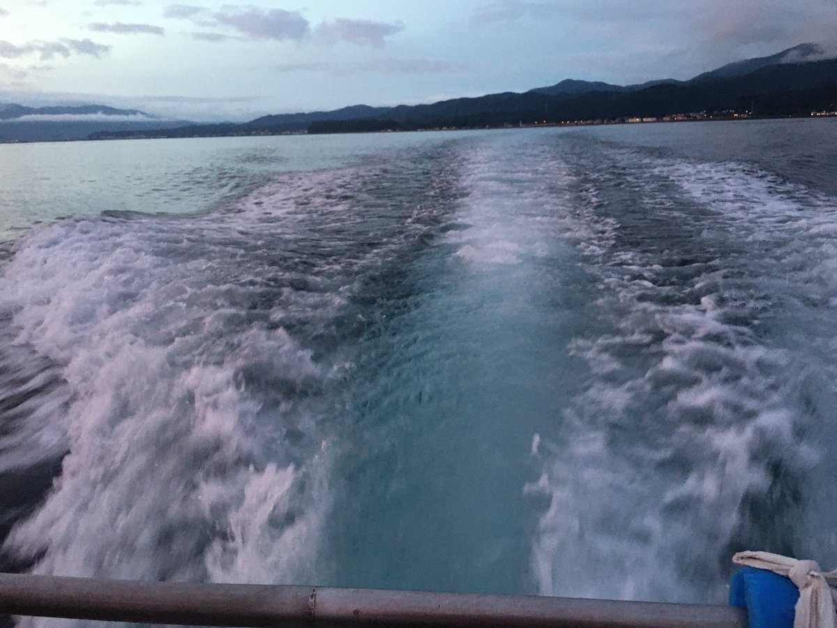 龍飛らへんで船釣りしてきました 僕は坊主で写真は1番釣ってた友人の 釣り 仁山渓太郎のイラスト