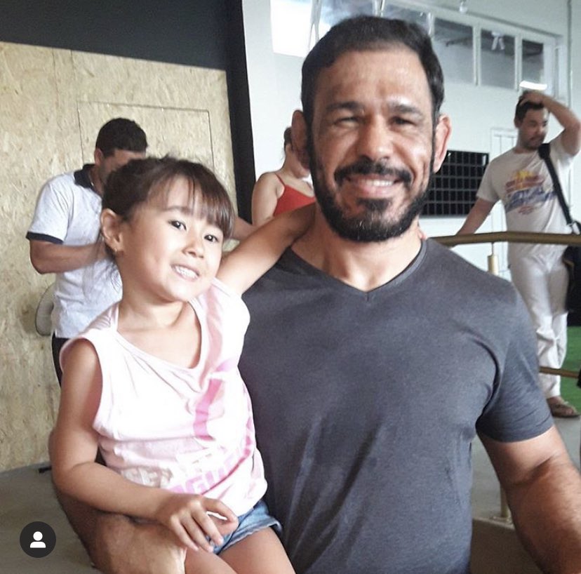 joaooliveiramma's tweet photo. Hoje será uma despedida com um show do mestre @Minotouromma 
#palpitaoMinotouro #UFCnoCombate @canalCombate @Minotouromma https://t.co/VkkveekcWc