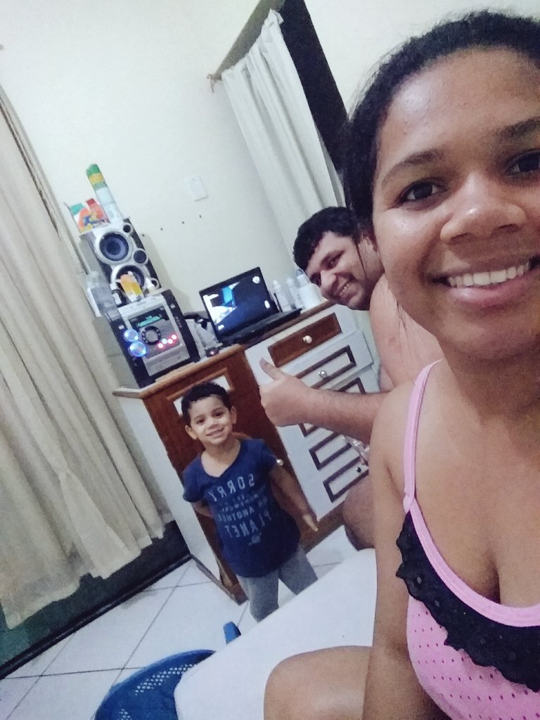 micheledutra15's tweet photo. E se eu gostar, e aí?
Você me aceita pra vida inteira?
Já imaginei aqui
Nosso apartamento e os filhos crescendo♥️😍
#LIVESAMBAPRIME #SorrisoMaroto #Familia https://t.co/C4V10tbYbx