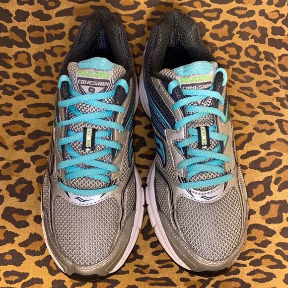 PlaidPosh's tweet photo. So good I had to share! Check out all the items I'm loving on @Poshmarkapp #poshmark #fashion #style #shopmycloset #saucony #freepeople #nike: https://t.co/sKhNUssaaI https://t.co/QOeqL7uN0j