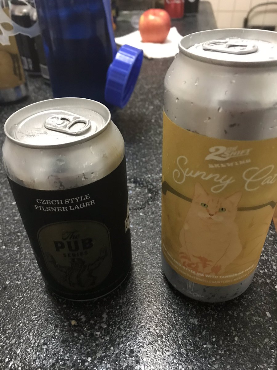 dar787s's tweet photo. Made a beer run to both @2ndshiftbrewing and @TheCivilLife today and just noticed that both of the beers I purchased are one day old. #Freshhhh #DrinkLocal @stlhops https://t.co/OHsRwWVKmu