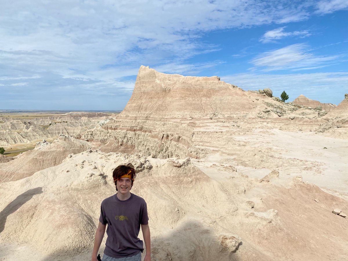 anitacontini1's tweet photo. Roan and Quinn traveling with parents in the badlands https://t.co/oxsniAGpBX