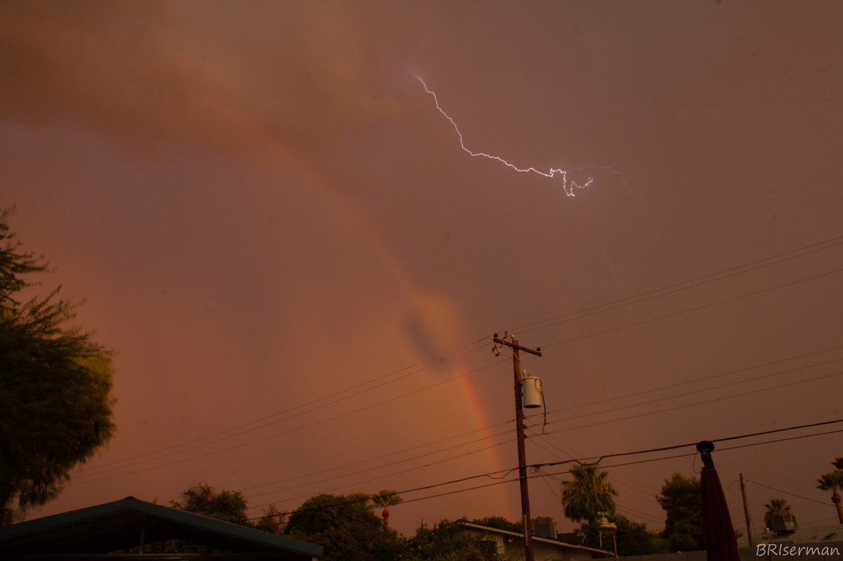 biserman's tweet photo. Here are a few more showing the variety and of color as the storm rolled through. https://t.co/JYgHpTHhJd