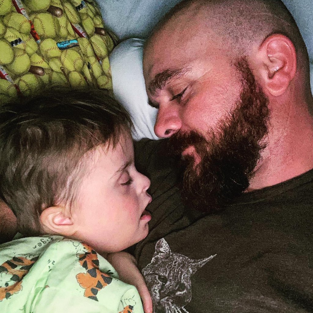 Grahams_jrnyDS's tweet photo. Graham slept well last night and woke up with a spring in his step. The Dr came in this morning and said that his blood labs were the best she had seen them. G will have another chemo treatment, and this is a big one. It will be a four hour drip of chemo. #prayforgraham https://t.co/w9o8CAK290